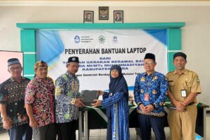 Gerakan Beramal Baik Salurkan Laptop untuk 15 Madrasah Muhammadiyah di Blora
